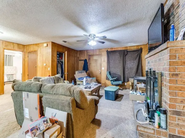 500 S Hovey Street, Chico, TX 76431