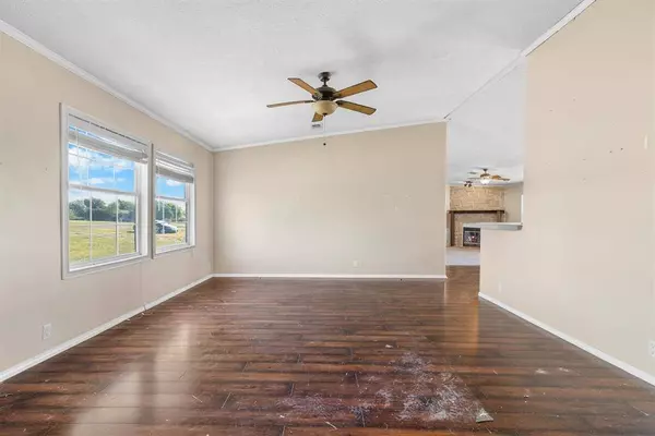 1649 Stony Valley Drive, Ponder, TX 76259