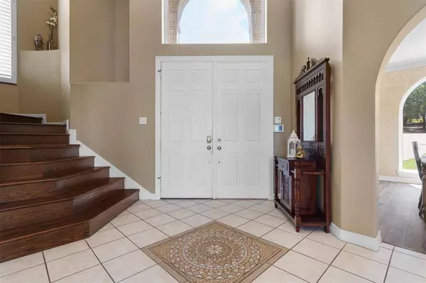 420 Rolling Oaks Ridge, Cedar Hill, TX 75104