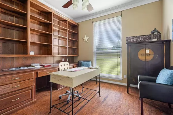 420 Rolling Oaks Ridge, Cedar Hill, TX 75104