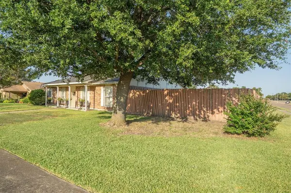 4333 Woodbluff Drive, Mesquite, TX 75150
