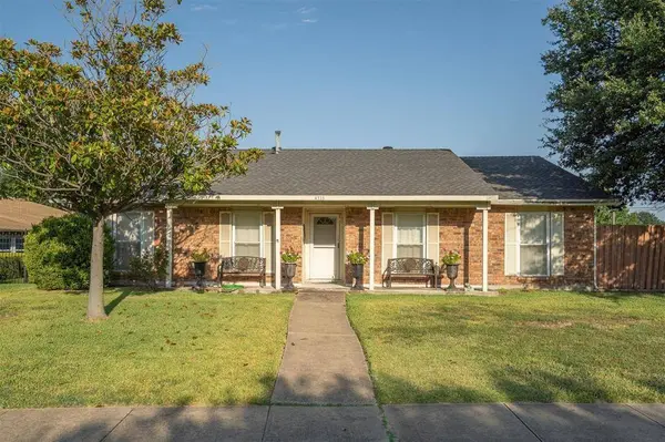 4333 Woodbluff Drive, Mesquite, TX 75150