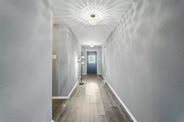 328 Broken Bow, Krum, TX 76249