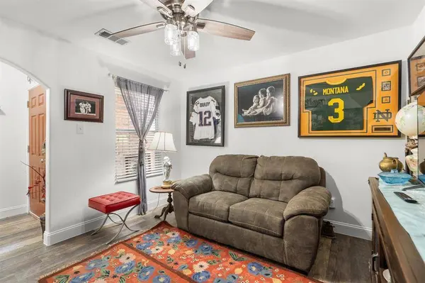 9865 Fleetwood Drive, Frisco, TX 75035