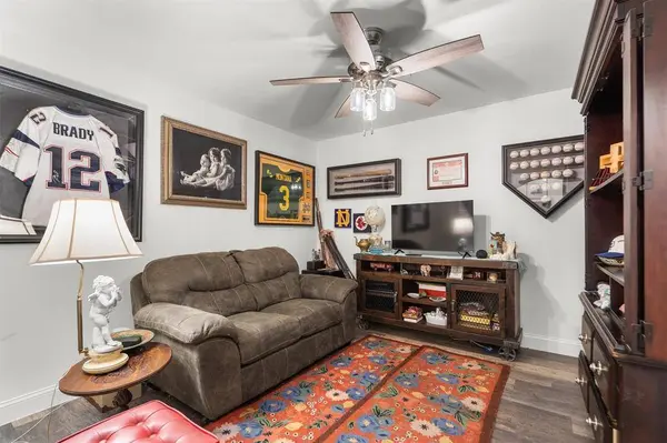 9865 Fleetwood Drive, Frisco, TX 75035