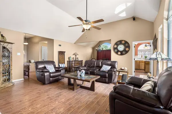 613 Charyl Lynn Drive, Argyle, TX 76226