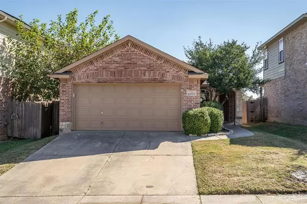5817 Parkview Hills Lane, Fort Worth, TX 76179