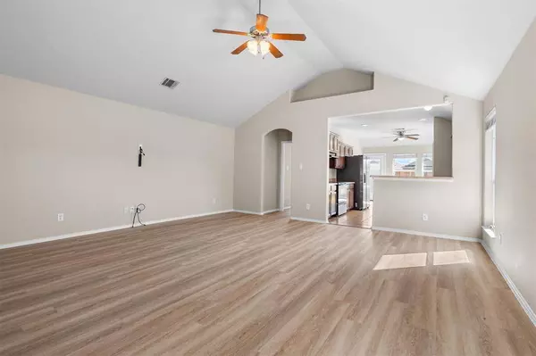 5817 Parkview Hills Lane, Fort Worth, TX 76179