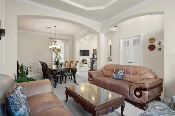 10296 Casabella Drive, Frisco, TX 75035