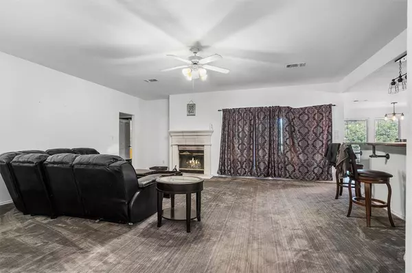 2713 Hilcroft Avenue, Denton, TX 76210