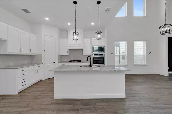 341 Oak Hollow Way, Little Elm, TX 75068