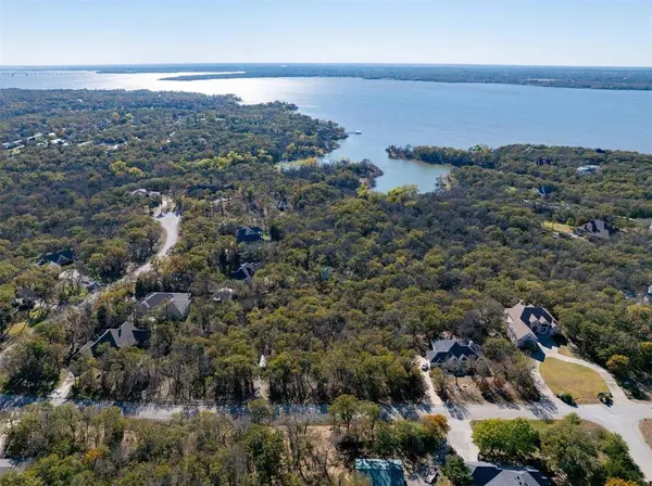 1011 Turquoise Lane, Oak Point, TX 75068