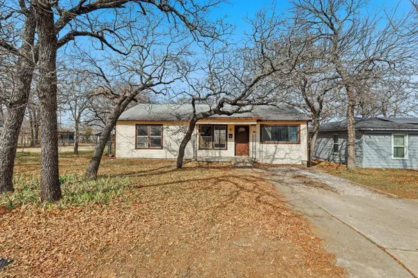 1213 Glenda Drive, Bedford, TX 76022