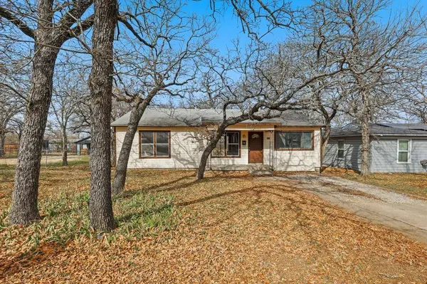 1213 Glenda Drive, Bedford, TX 76022