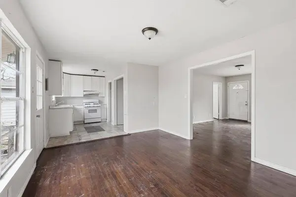 1213 Glenda Drive, Bedford, TX 76022