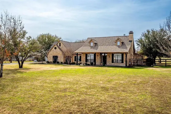 6210 Deer Run Road, Sanger, TX 76266