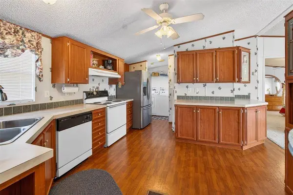 2190 Covey Circle, Sanger, TX 76266