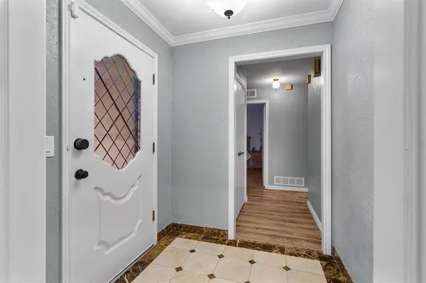 2214 Valley Mill, Carrollton, TX 75006