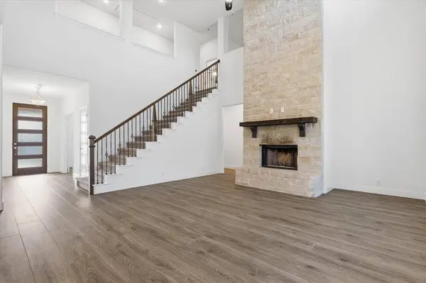 208 Lakewood Lane, Ponder, TX 76259