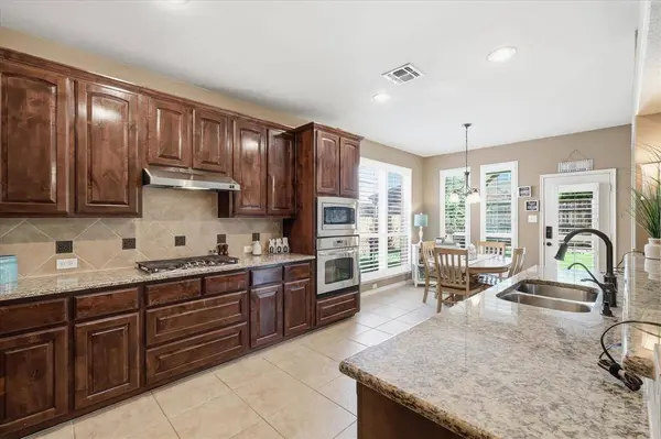 10512 Flat Creek Trail, Mckinney, TX 75072