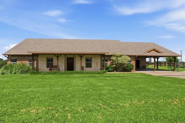 169 Sears Road, Bells, TX 75414