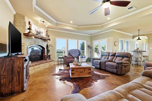 169 Sears Road, Bells, TX 75414