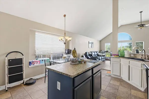 4432 Spanish Oak Circle, Corinth, TX 76208