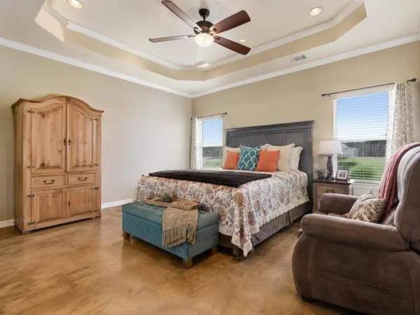 169 Sears Road, Bells, TX 75414