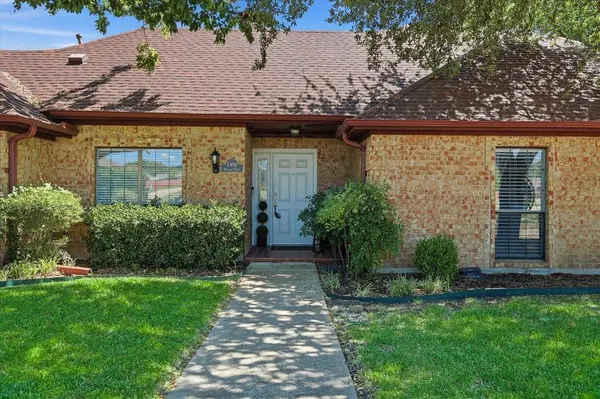2401 Maverick Drive, Plano, TX 75074