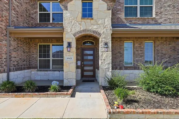 10421 Table Bluff Street, Aubrey, TX 76227