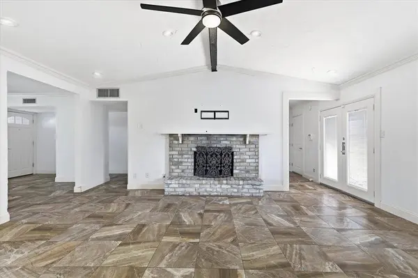 5552 N Colony Boulevard, The Colony, TX 75056