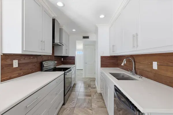 5552 N Colony Boulevard, The Colony, TX 75056