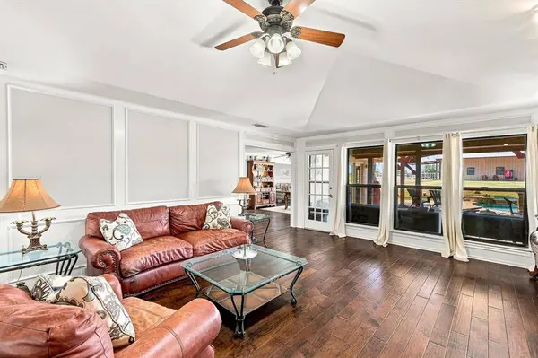 11513 Ridgeview Circle, Fort Worth, TX 76244