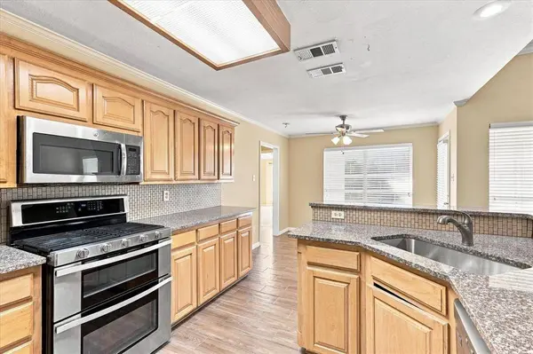 9934 Stonehearth Lane, Forney, TX 75126