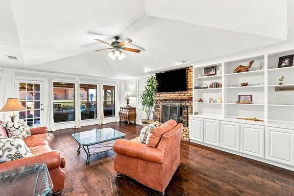 11513 Ridgeview Circle, Fort Worth, TX 76244
