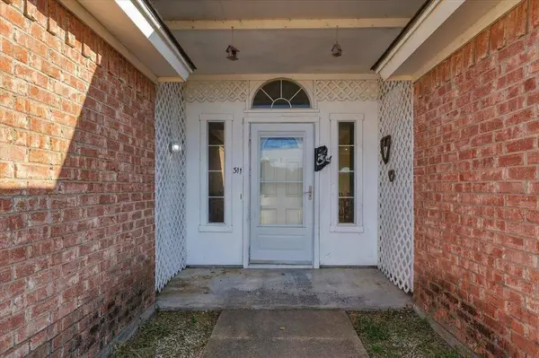 311 Alyse Road, Roanoke, TX 76262