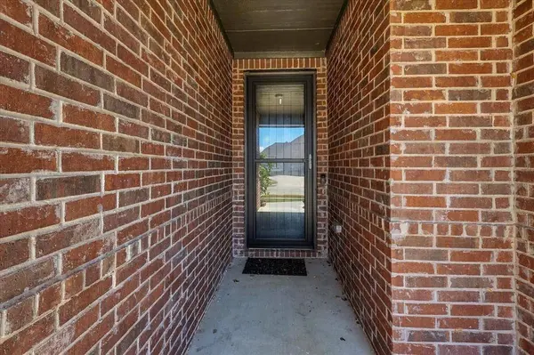 305 Kellan Court, Hickory Creek, TX 75065