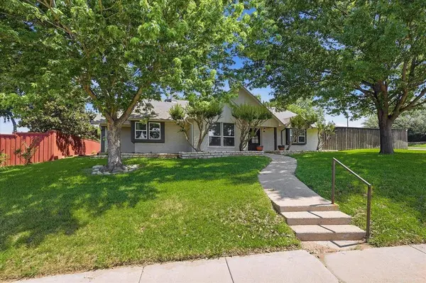 2625 Ramblewood Drive