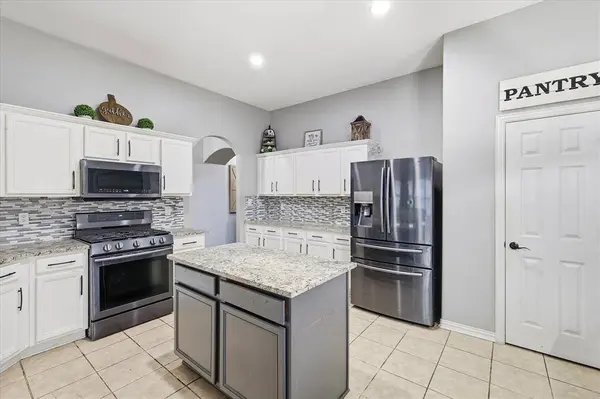 5403 Lavaca Road, Grand Prairie, TX 75052