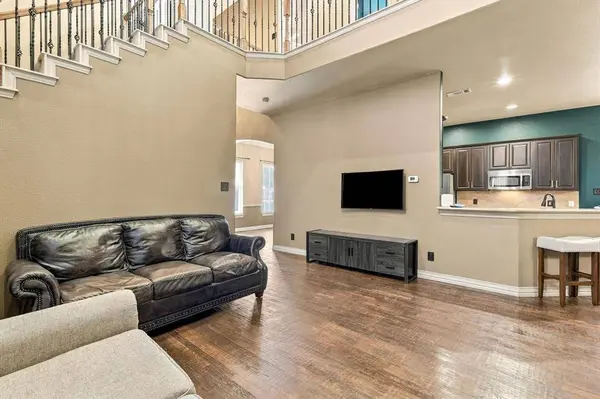 1596 Barksdale Drive, Lewisville, TX 75077