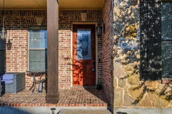 1596 Barksdale Drive, Lewisville, TX 75077