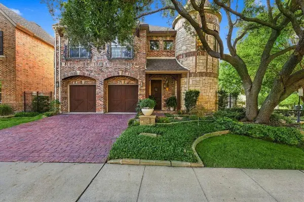 2717 Enid Drive