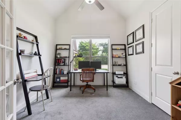 2425 Vaquero Lane, Carrollton, TX 75010