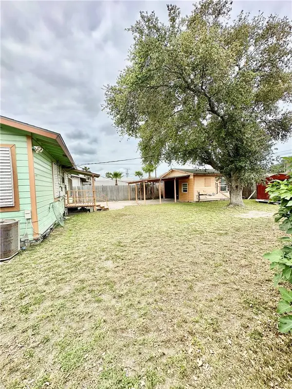 5018 Bevly DR, Corpus Christi, TX 78411