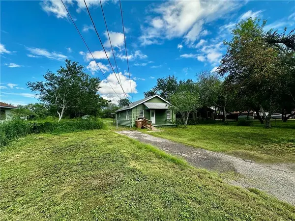 2729 Robby ST, Corpus Christi, TX 78410