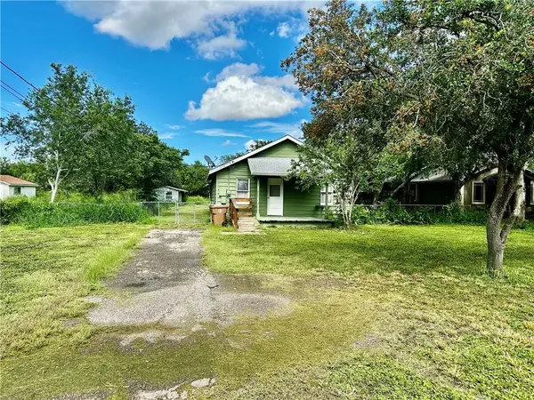 2729 Robby ST, Corpus Christi, TX 78410