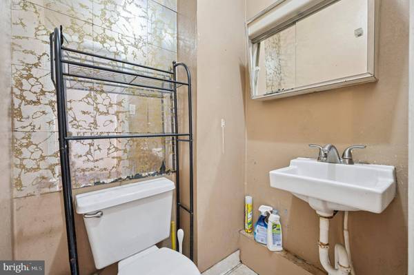 2619 E DAUPHIN ST, Philadelphia, PA 19125