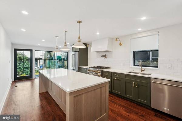 2317 E CUMBERLAND ST, Philadelphia, PA 19125