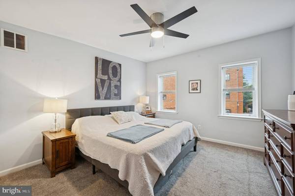 2122 PEMBERTON ST, Philadelphia, PA 19146