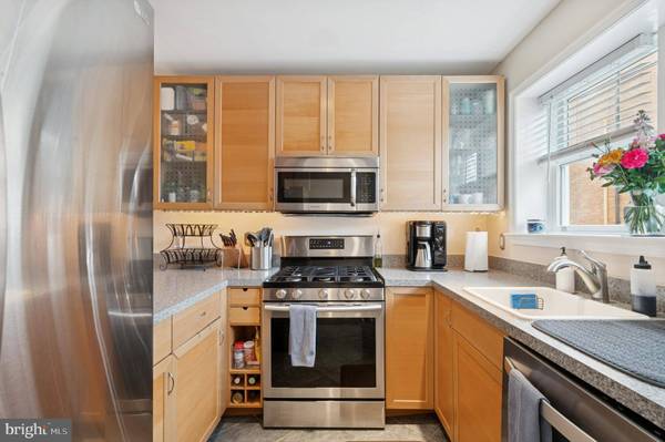 2122 PEMBERTON ST, Philadelphia, PA 19146